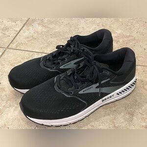 Brooks Beast 20 Men's 12 D Black Gray White Running Sneakers Shoes WORN 2X! EUC